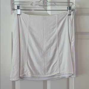 •White Windsor Skirt•